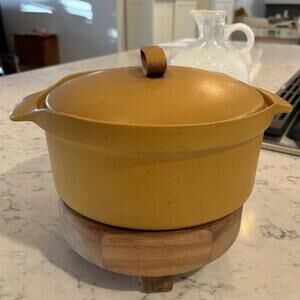 Vtg Bennington Potters Round Covered Honey Casserole Dish w/ Lid Mustard Yellow